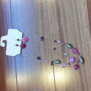 Kohls necklace and earrings new!